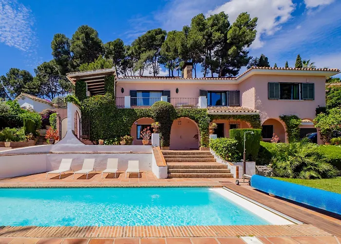 Cubo's Capuchinas & Cave House