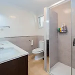 Cubo's Capuchinas & Cave House Villa *