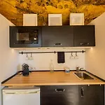 Villa Cubo's Capuchinas & Cave House