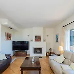 Cubo's Capuchinas & Cave House Villa *