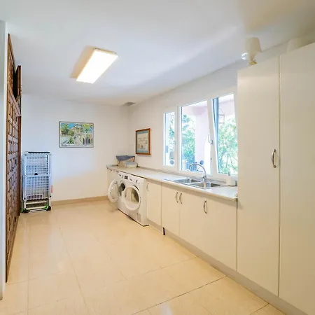 Cubo's Capuchinas & Cave House וילה טורמולינוס