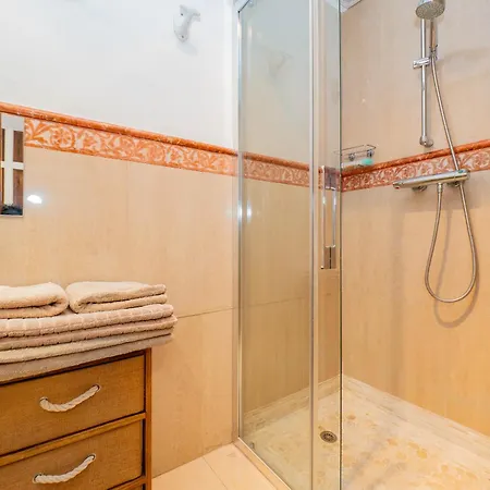 Cubo's Capuchinas & Cave House טורמולינוס