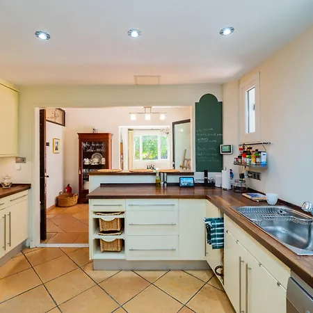 Cubo's Capuchinas & Cave House *