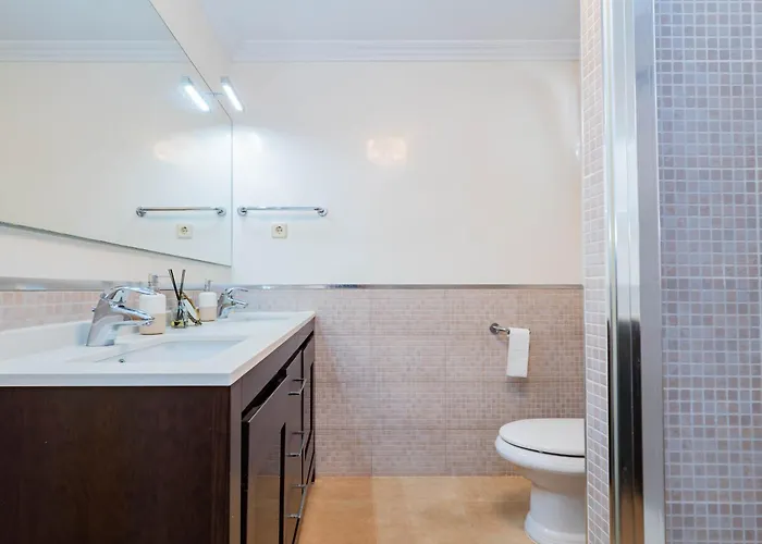 Villa Cubo's Capuchinas & Cave House *