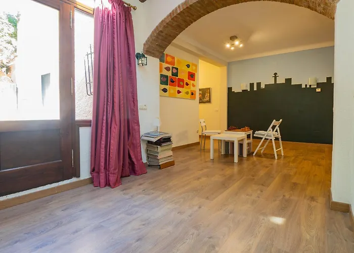 Villa Cubo's Capuchinas & Cave House *