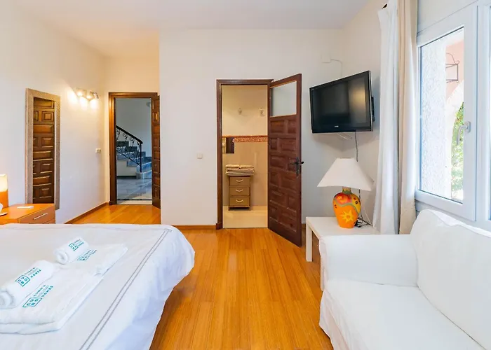 Cubo's Capuchinas & Cave House Villa Torremolinos