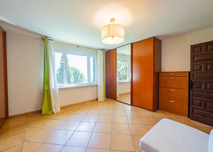 Cubo's Capuchinas & Cave House Villa *