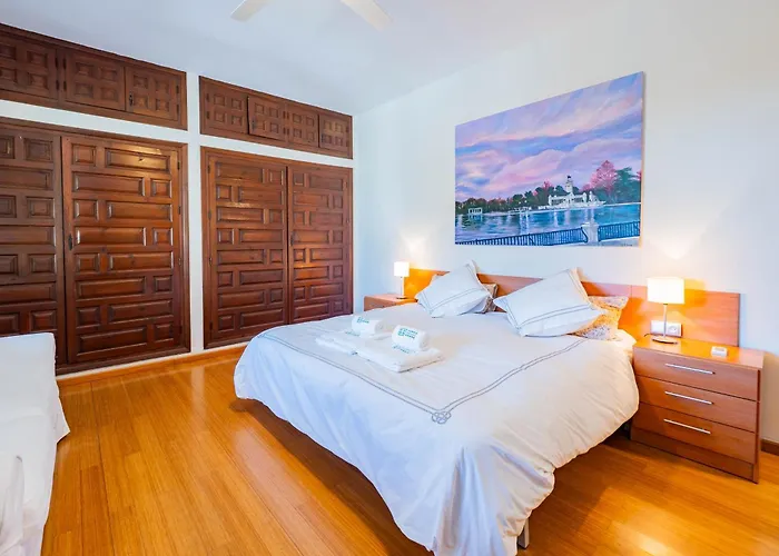 Villa Cubo's Capuchinas & Cave House *