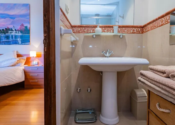 Villa Cubo's Capuchinas & Cave House