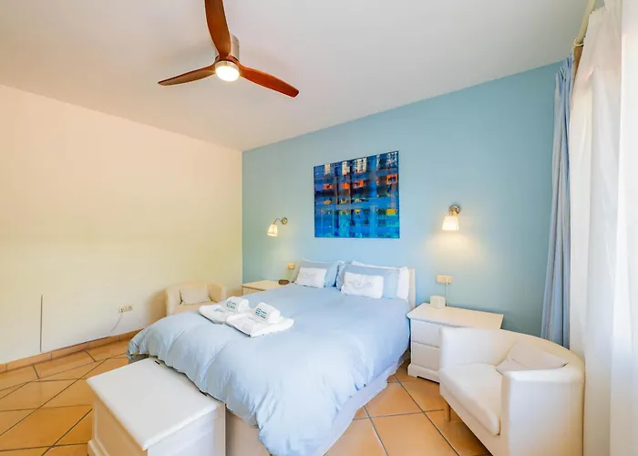 Villa Cubo's Capuchinas & Cave House Torremolinos