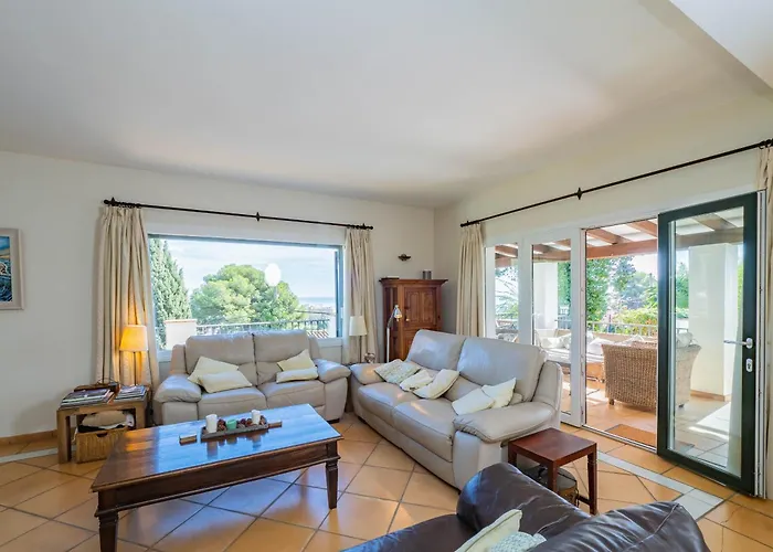 Cubo's Capuchinas & Cave House Torremolinos