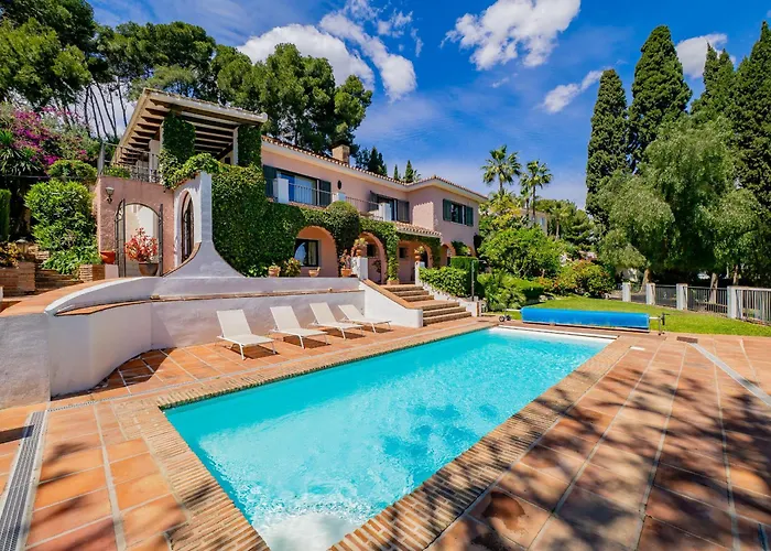 Cubo's Capuchinas & Cave House * Torremolinos