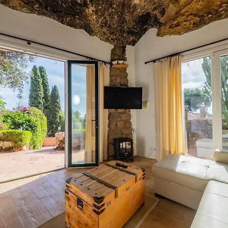 Cubo's Capuchinas & Cave House Torremolinos