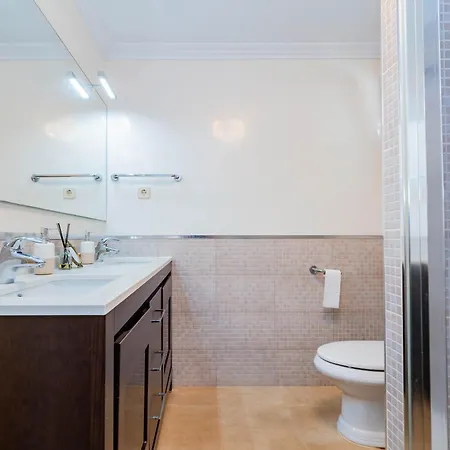 Villa Cubo's Capuchinas & Cave House *