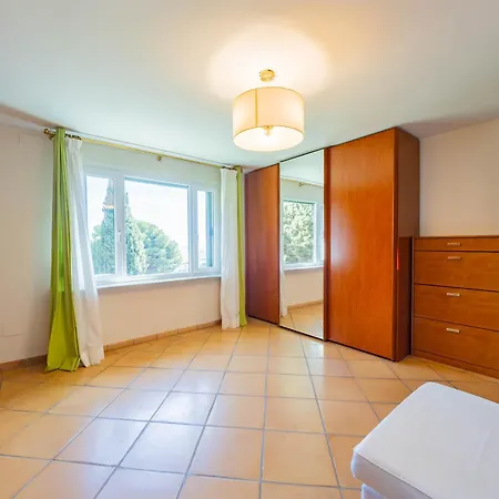 Cubo's Capuchinas & Cave House Villa *